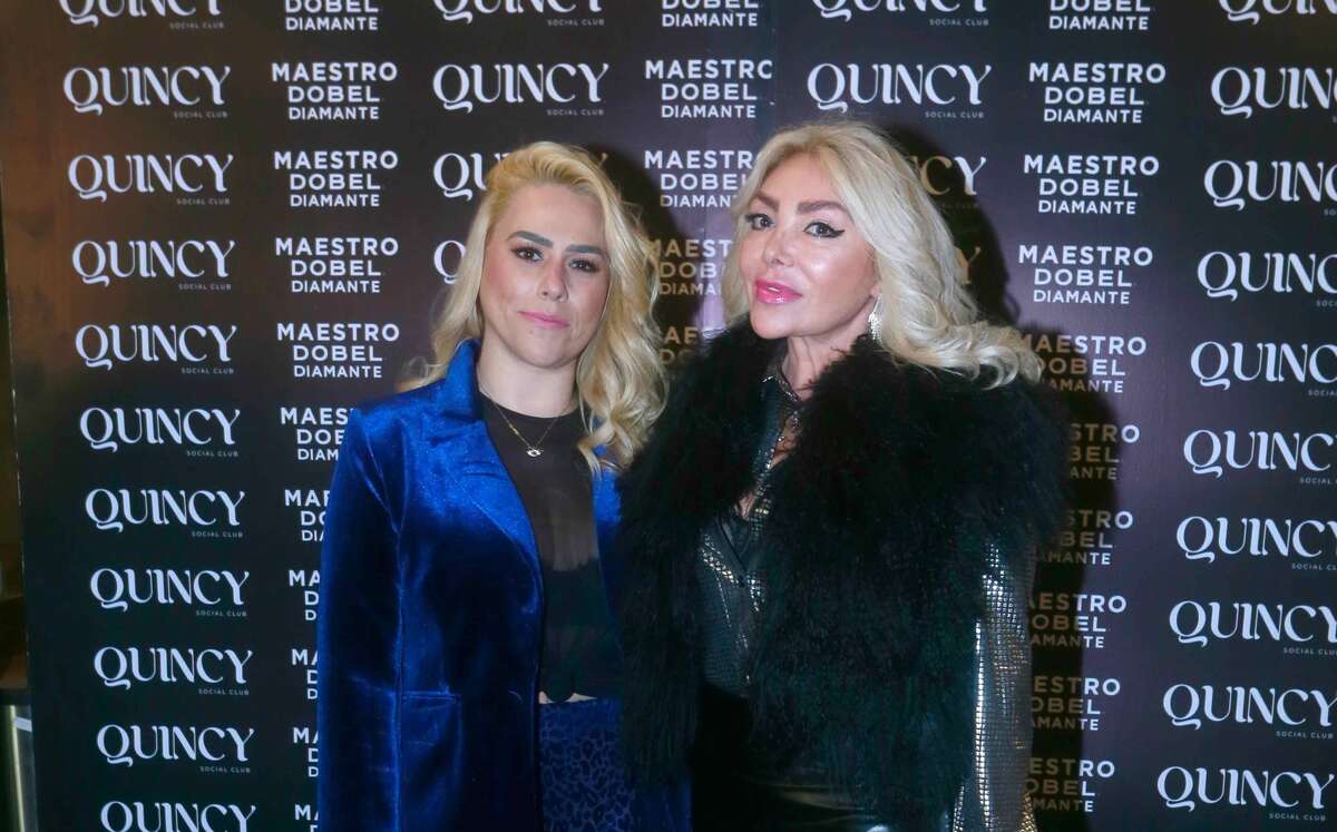 Jinet Fernández y Zandra Gaona