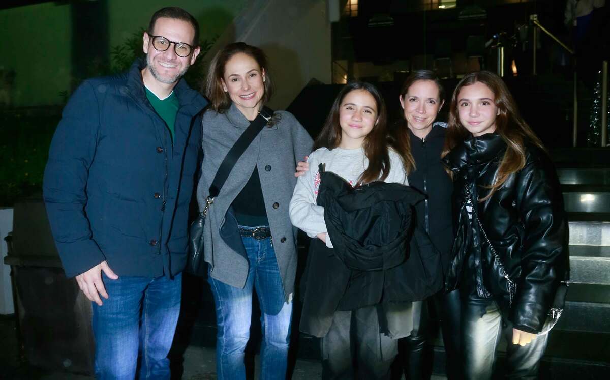 Mauricio Lara, Paula Lambretón, Alexandra Lara, Nayeli Schlichttng y Ana Sofía Lara