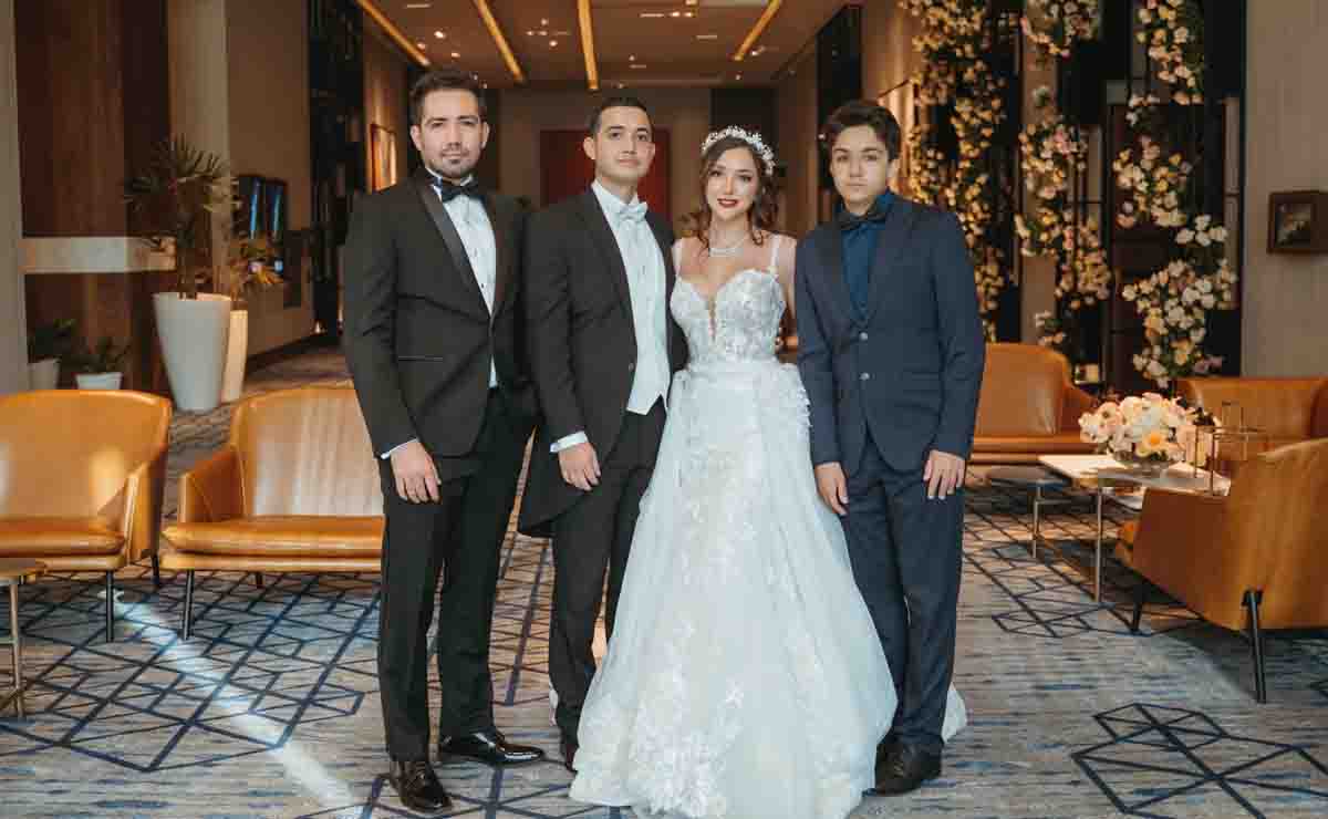 Los novios y su familiares / Fotos: Walter López Fotografía