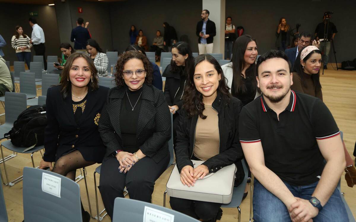 Rocio Farias, Marianela Adriaensen, Nuria Rojas y David Capistran