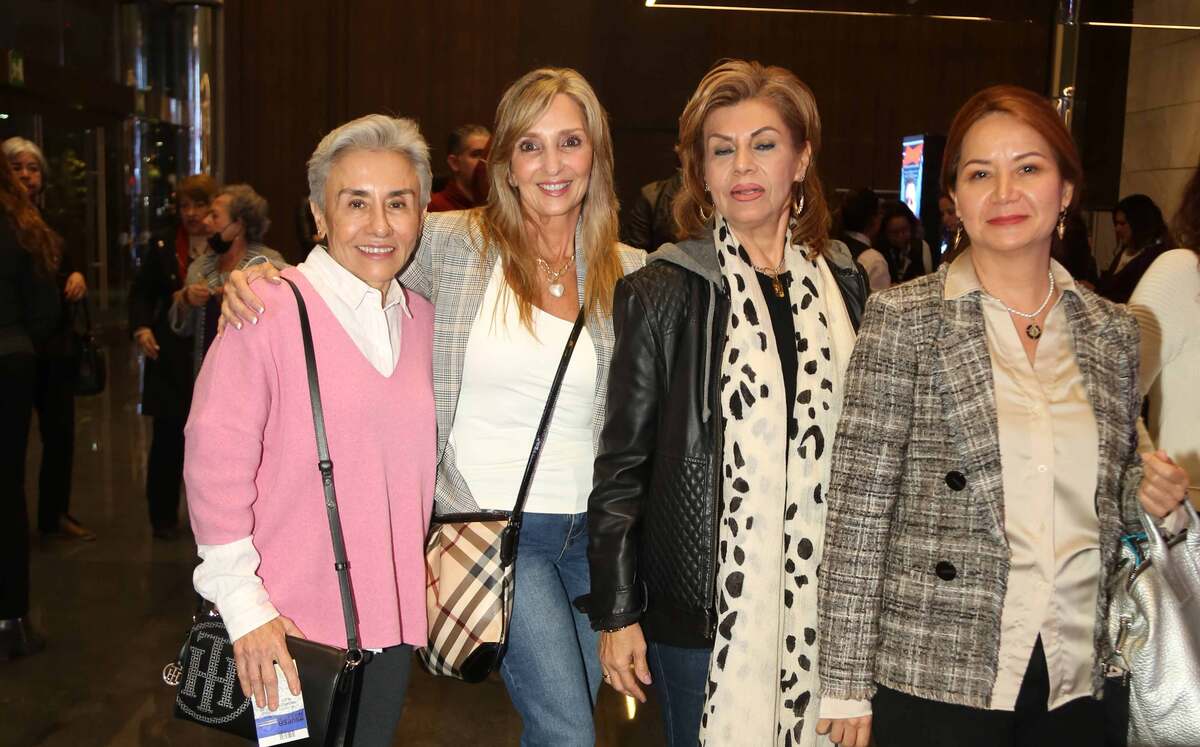 Sara Mendoza, Myriam Garza, Leticia de Sáenz y Ana María Lee