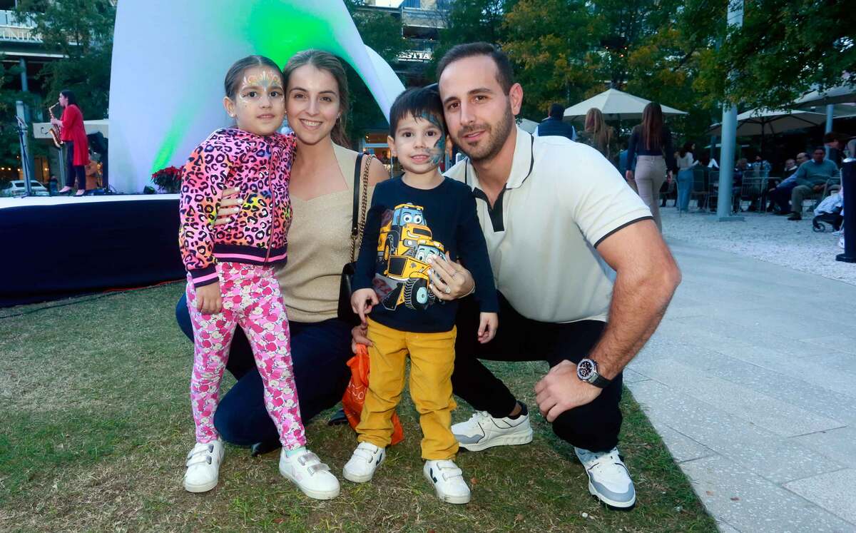 Vivi Garza, Eugenio González, Katy González y Pepe González