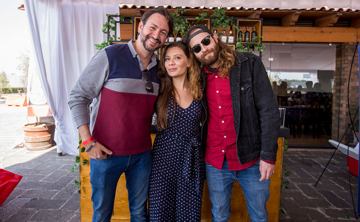 Edwin de Llano, Gisela Vargas y Alan Vargas