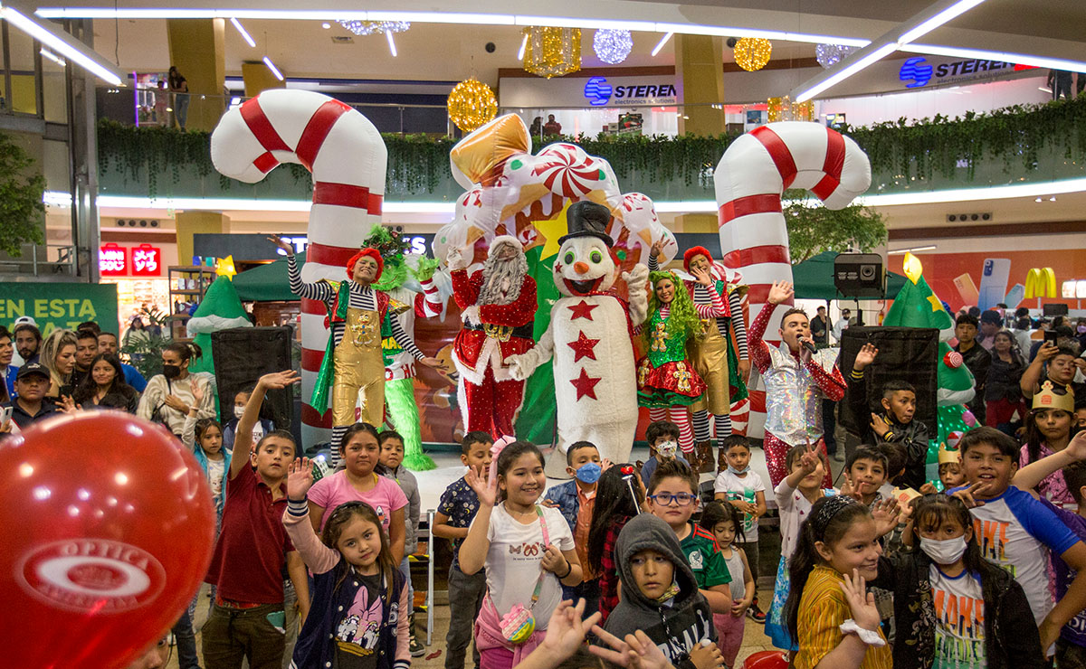 Encendido del árbol en Plaza Central