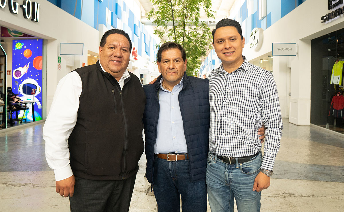 Raúl Bustamante, Felipe Becerra y Alan Gutiérrez