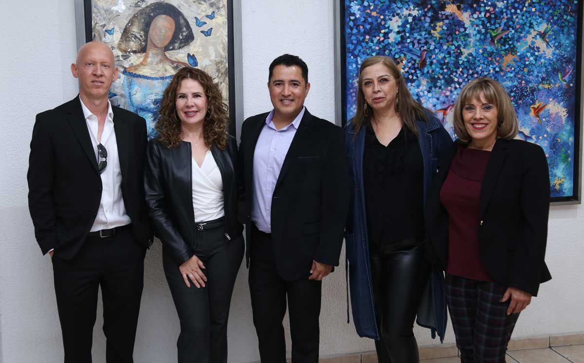 Alejandro, Sandra, Memo, Arcelia y Paty