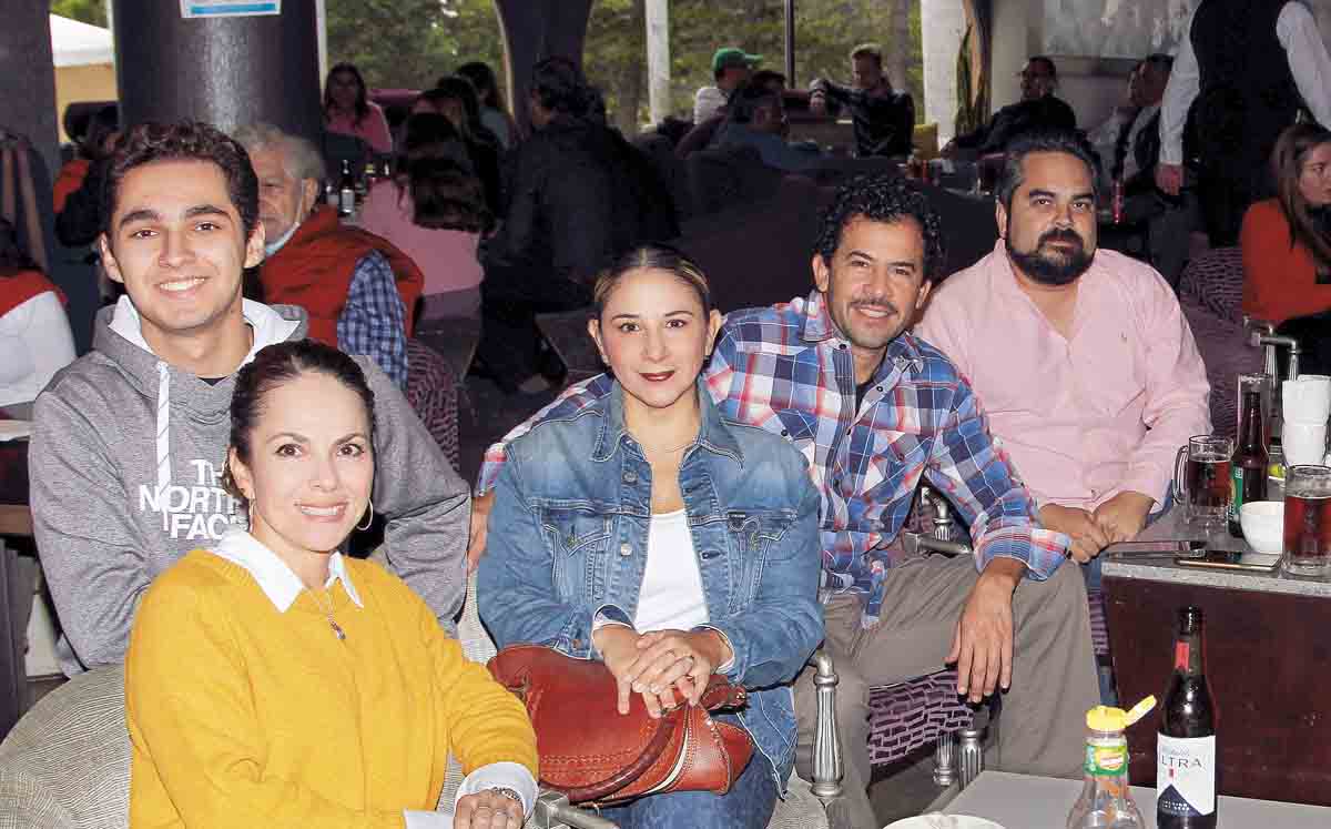 Federico de la Garza, Daniela Maron, Brenda Leal, Homero Treviño y Miguel Morales / Fotos: José Chang