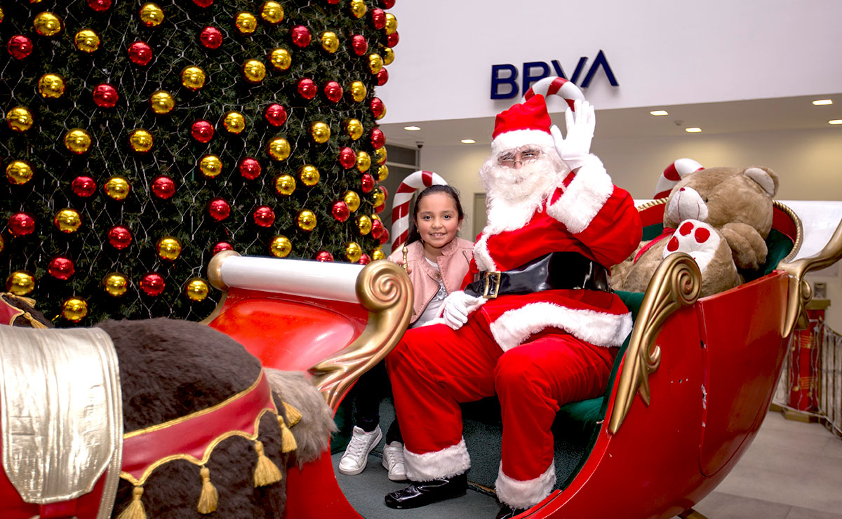 Nuevo Molino dió la bienvenida a la Navidad con el encendido del árbol