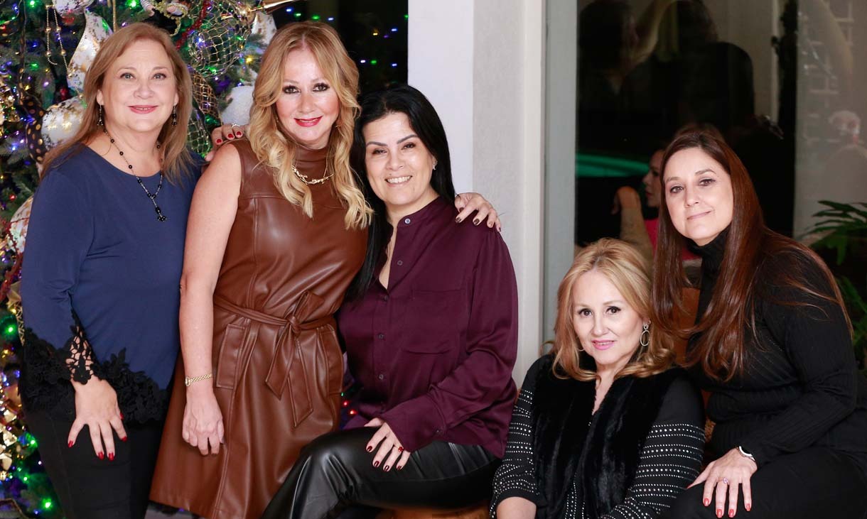Gabriela Parás, Marcela Ayala, Laura Treviño, Lily Ayala y Fernanda Madero