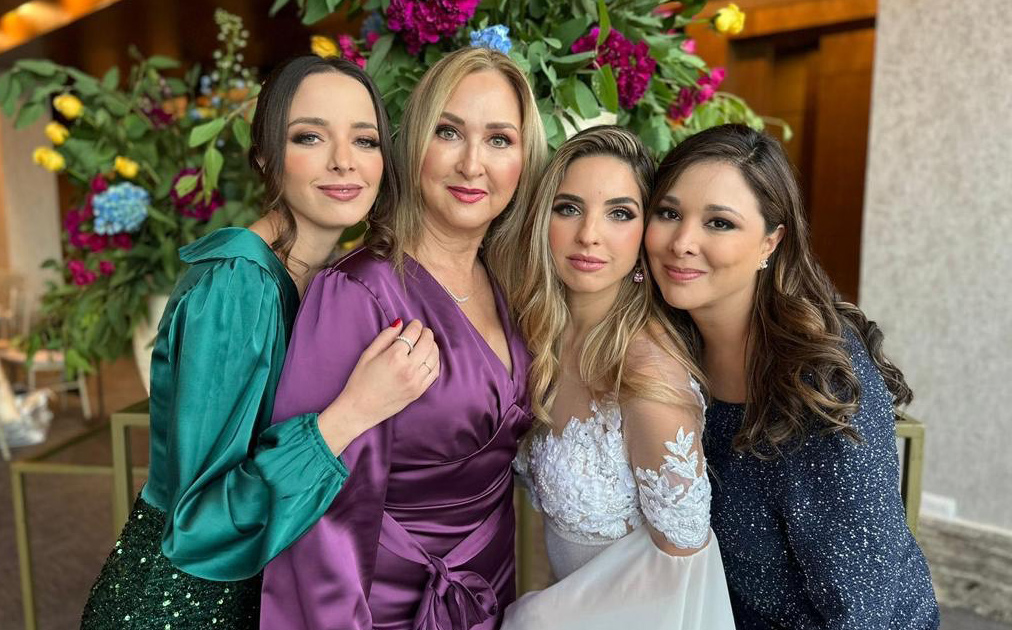 Angie Andonie, Lisa González de Andonie, Isabel Andonie y Lisa Marcos