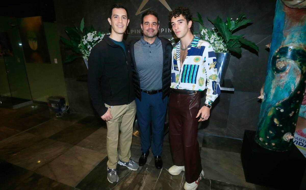 Carlos González, Alejandro González y Juan Bringas
