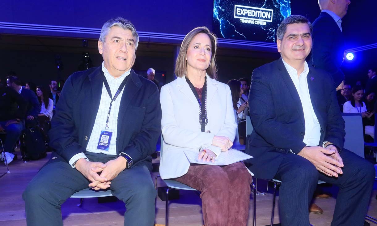 José Antonio Fernández, Eva Garza Laguera Gonda y David Garza