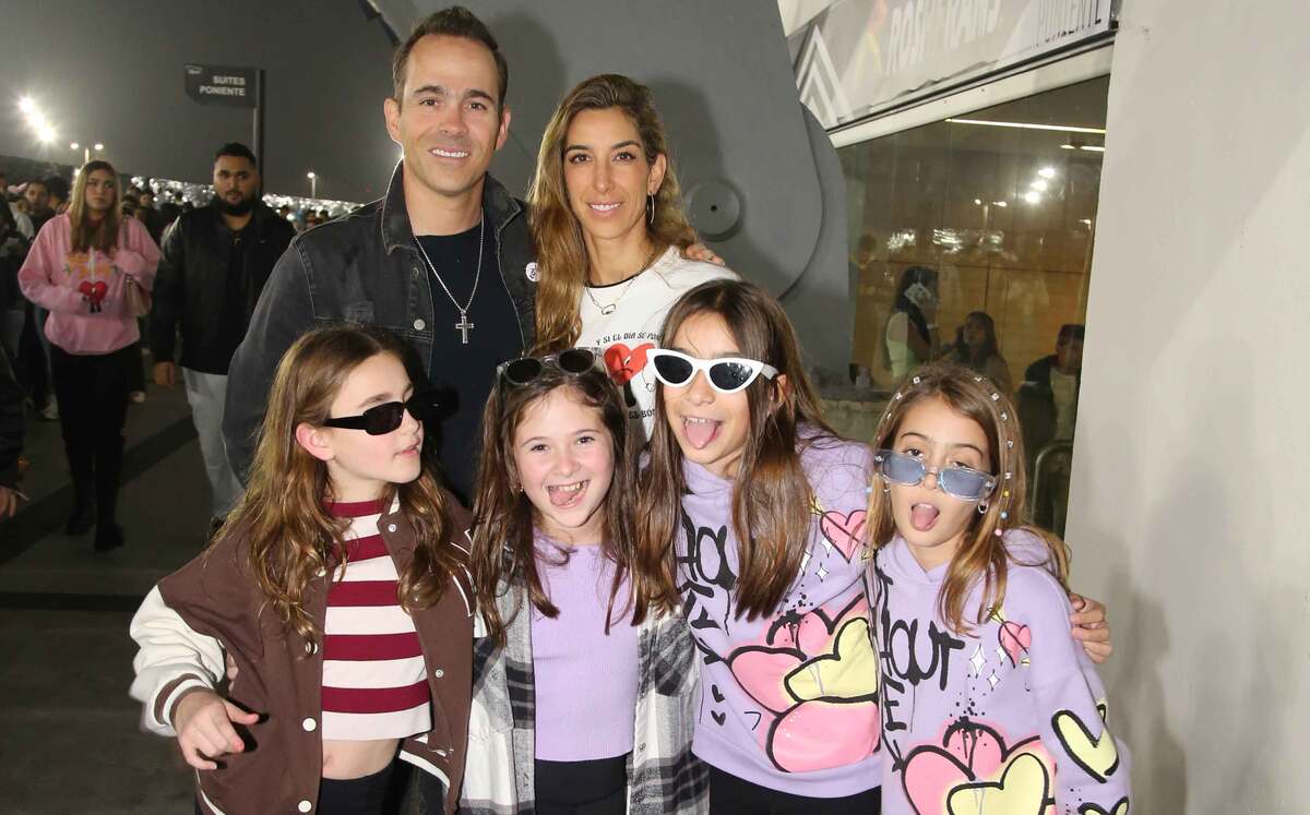 Francisco Martín, Amiel Ruiz De Martín, Carolina Zambrano, Catalina González, Mila Martín Y Pau Páez