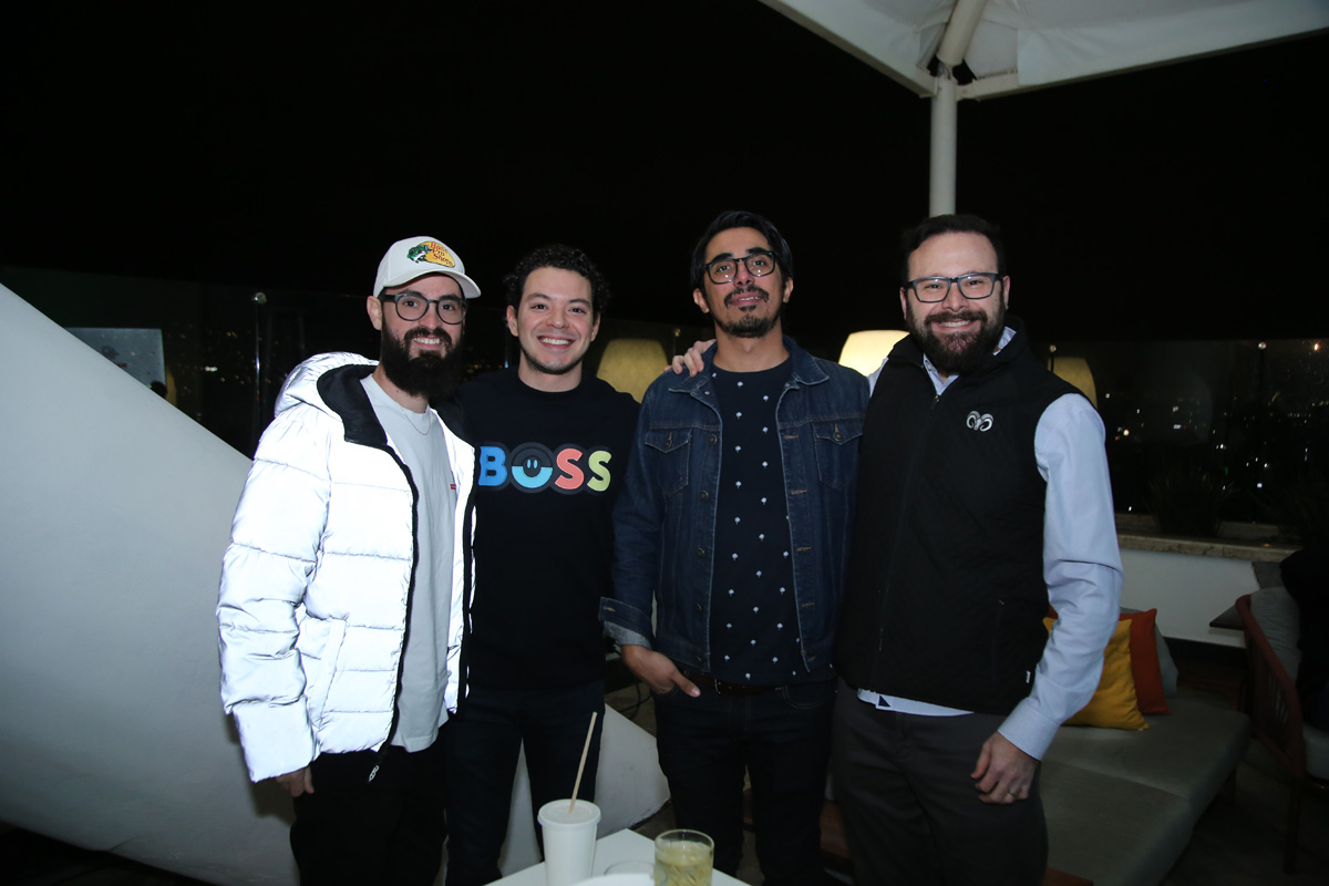 Oscar Medina, David Nañez, Francisco Ambris y Carlos Solares
