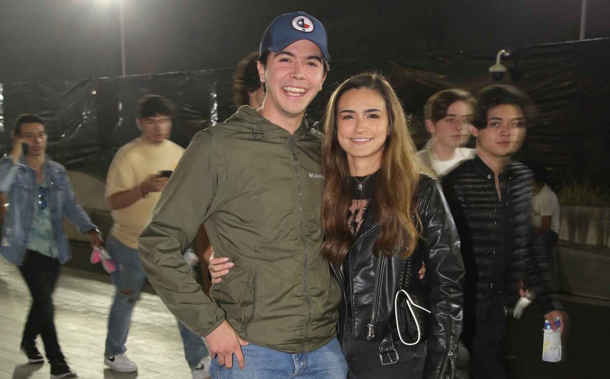 Santiago Odriozola y Valeria Rivera