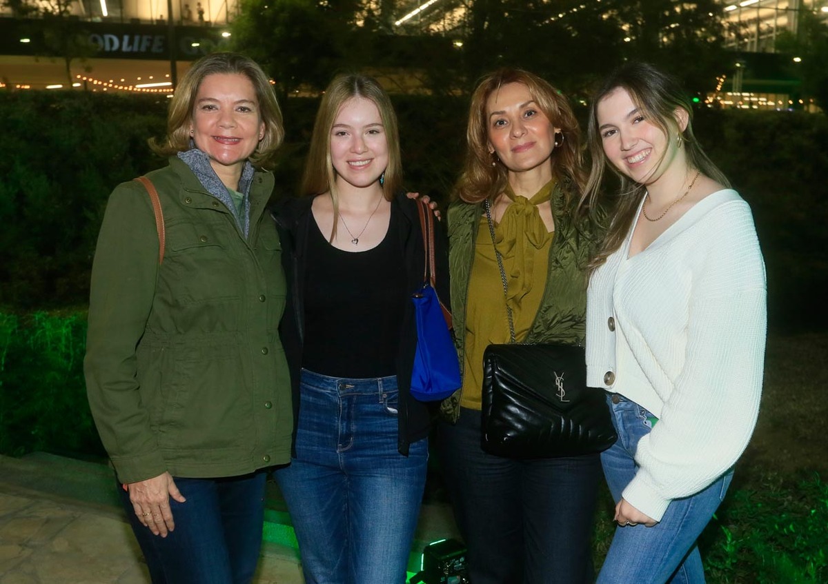 Yazmin Nieto, Cecilia Dávila, Ivette Barragan y Angela Mora