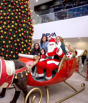 Nuevo Molino dió la bienvenida a la Navidad con el encendido del árbol