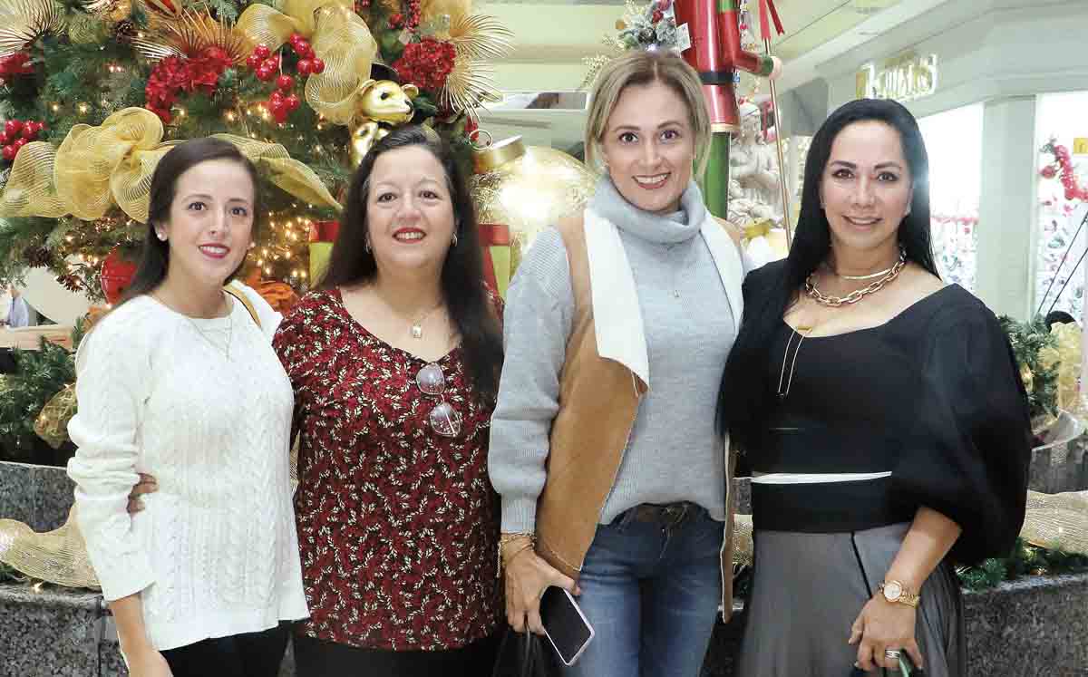 Samantha Pérez, Vilma vega, Martha Marín y Paty Santoscoy / Fotos: Dennis Hernández