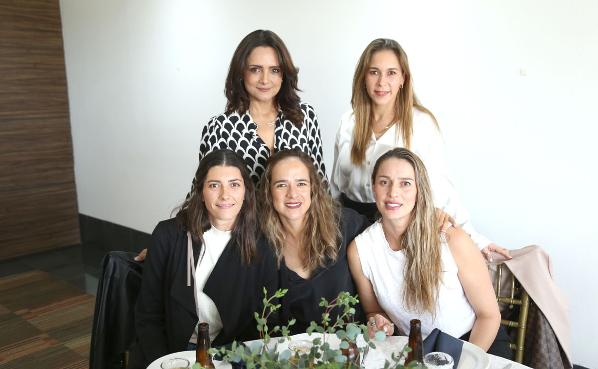 Paty, Macarena, Paulina, Alejandra y Daniela