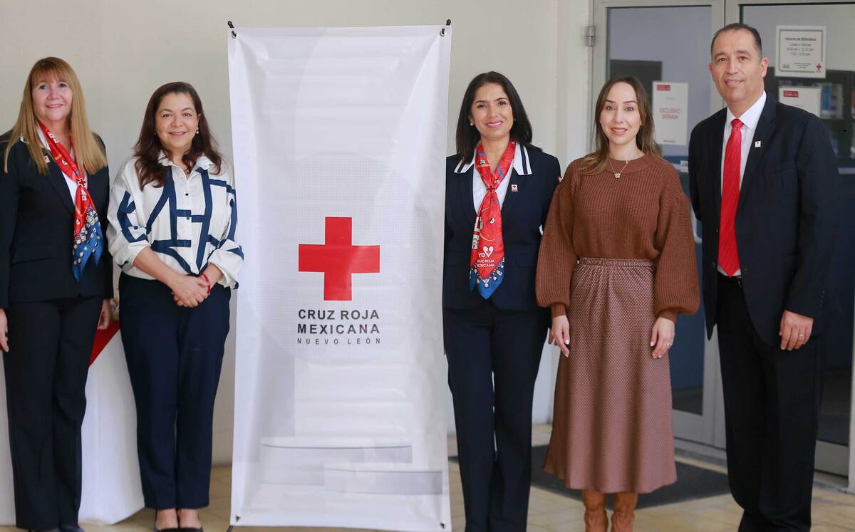 beatriz de güitrón, Gloria Bazán, Mónica Díaz, Marilú de Colosio y Rogelio Ayala