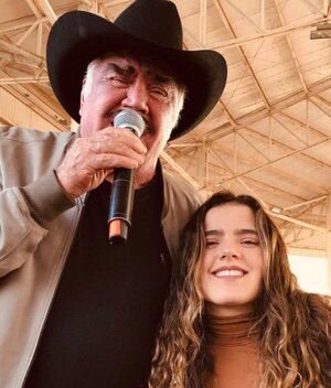 Camila Fernández y el tributo a su abuelo, Vicente, que terminó en lágrimas