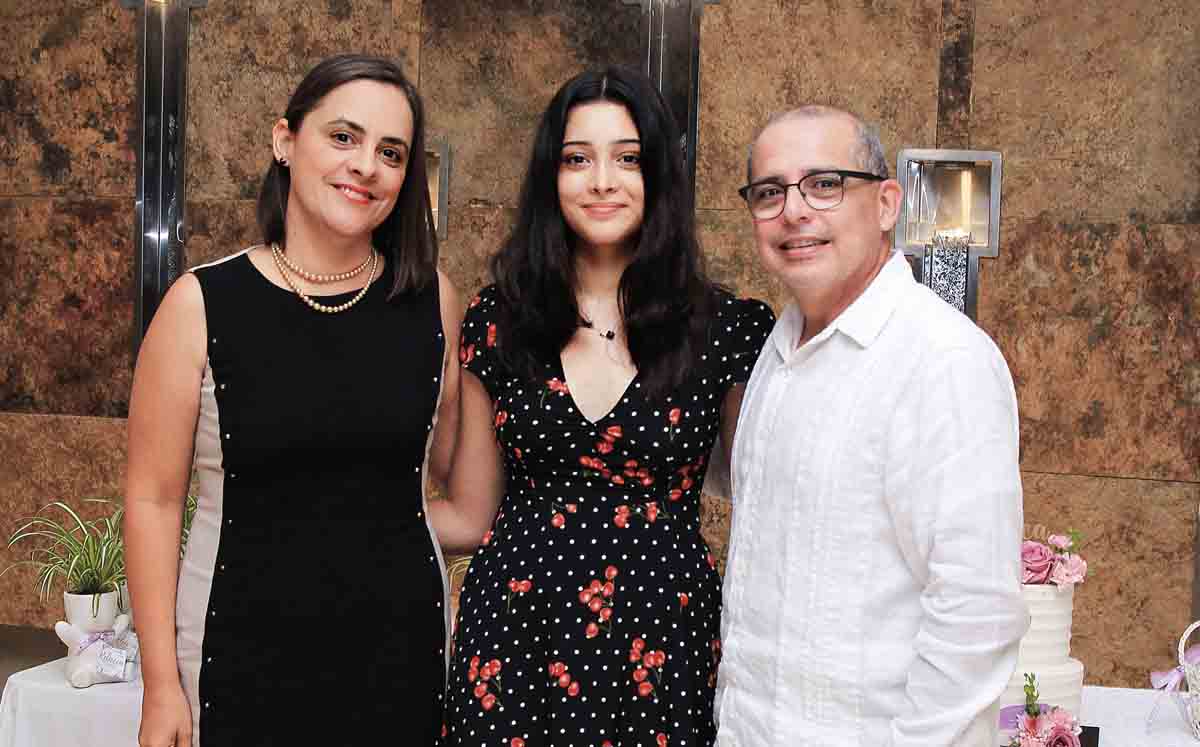 Ana Gaby Rivera, Lesly Jiménez y Miguel Rivera / Fotos: José Chang