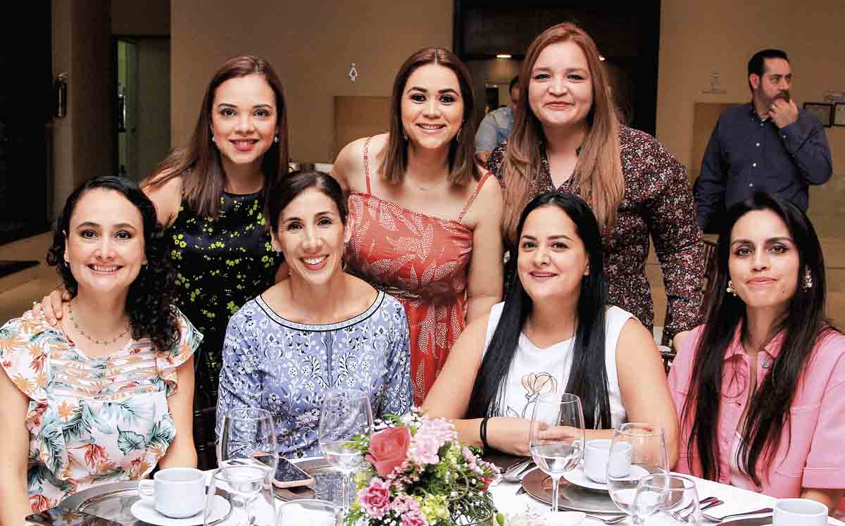 María Andrea Llerena, Yuyis García, Ari Ayala, Barbara Torres, Laura Cruz, Marisol Aguilar y Judith Gil / Fotos: José Chang
