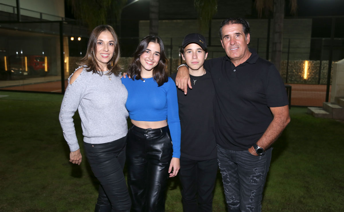 Itziar, Susana, José y Nick