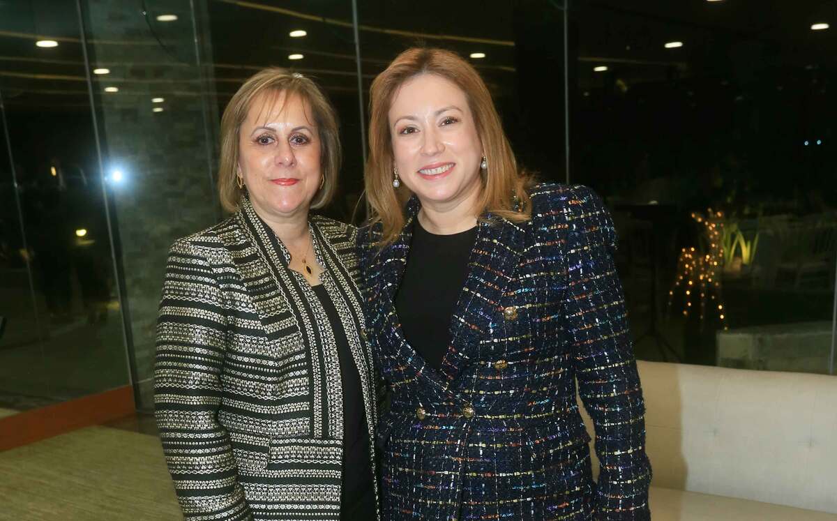 María Flora Barragán de Hinojosa y Caty Bulnes