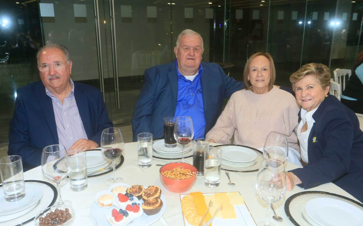 Miguel Pro, José Rivero, Victoria Ortiz de Rivero y Marilú Mariscal de Bilchis