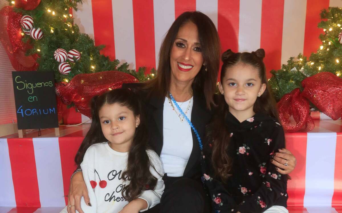 Regina Arrambide, Mayra Martínez de Arrambide y Sofia Arrambide