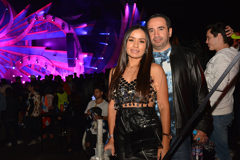 Stephania Alfaro y Adrián Toscano