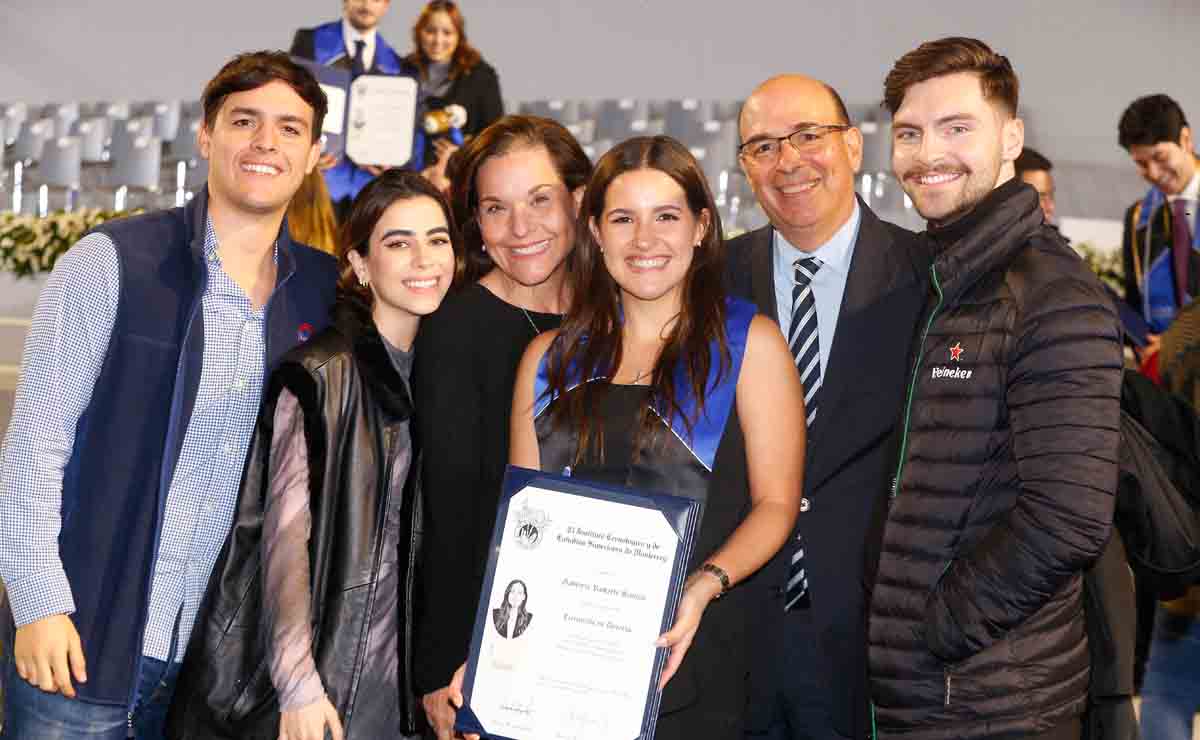 Juan Ignacio Rodarte, Gloria González, Gaby Santos, Gaby Rodarte, Juan Ignacio Rodarte y Cole Wofford / Fotos Daniel Saldívar