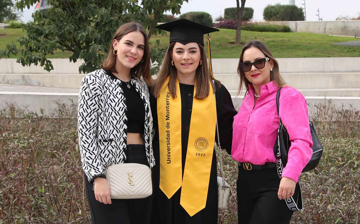 Marie Barredo, Bárbara Barredo y Damaris Martínez