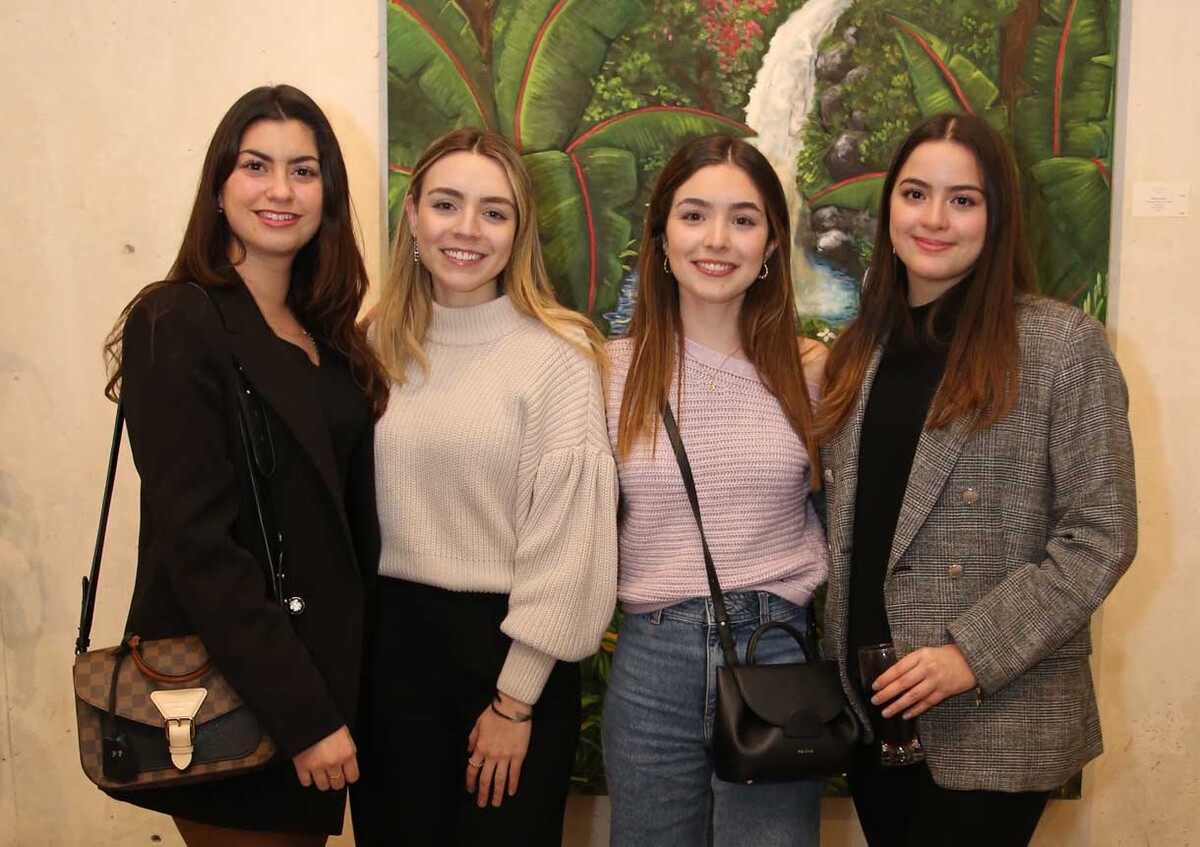 Patricia Putz, Valeria Serrato, Cordelia Serrato y Ana Lucía Páez