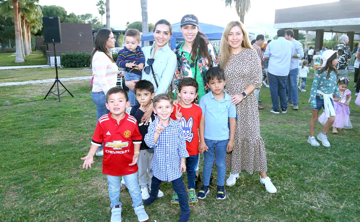 Santiago, Santiago, Jorge Luis, Ernesto, Emilio, Eugenio, Marcela, Sandra y Vania