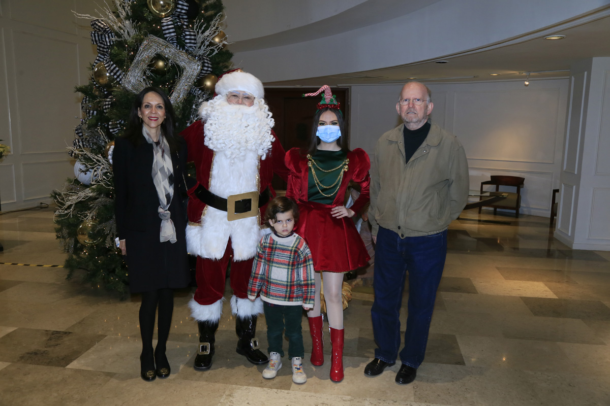 Adriana Bañuelos de Wise, Gabriel Viesca y Guillermo Wise