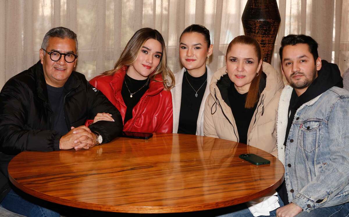 Antonio Marin, Mariana Marin, Jimena Marin, Karla Rojas y Marco Marin