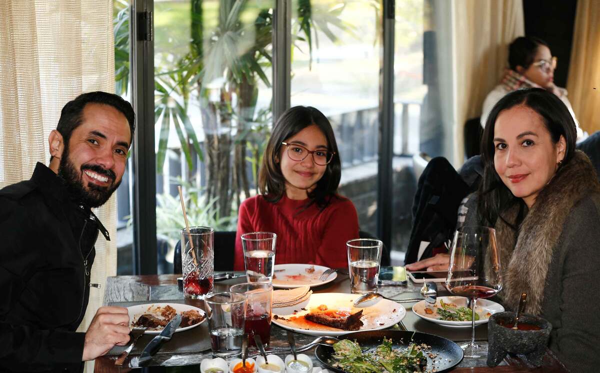 Antonio Rodríguez, Regina Rodríguez e Iyali Contreras