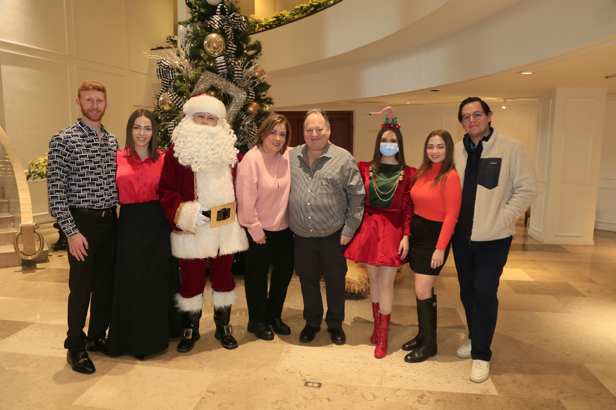 Benjamín Ward, Martha Villarreal, Martha Berrera, Eduardo Villarreal, Ximena Villarreal y Ramón Gómez