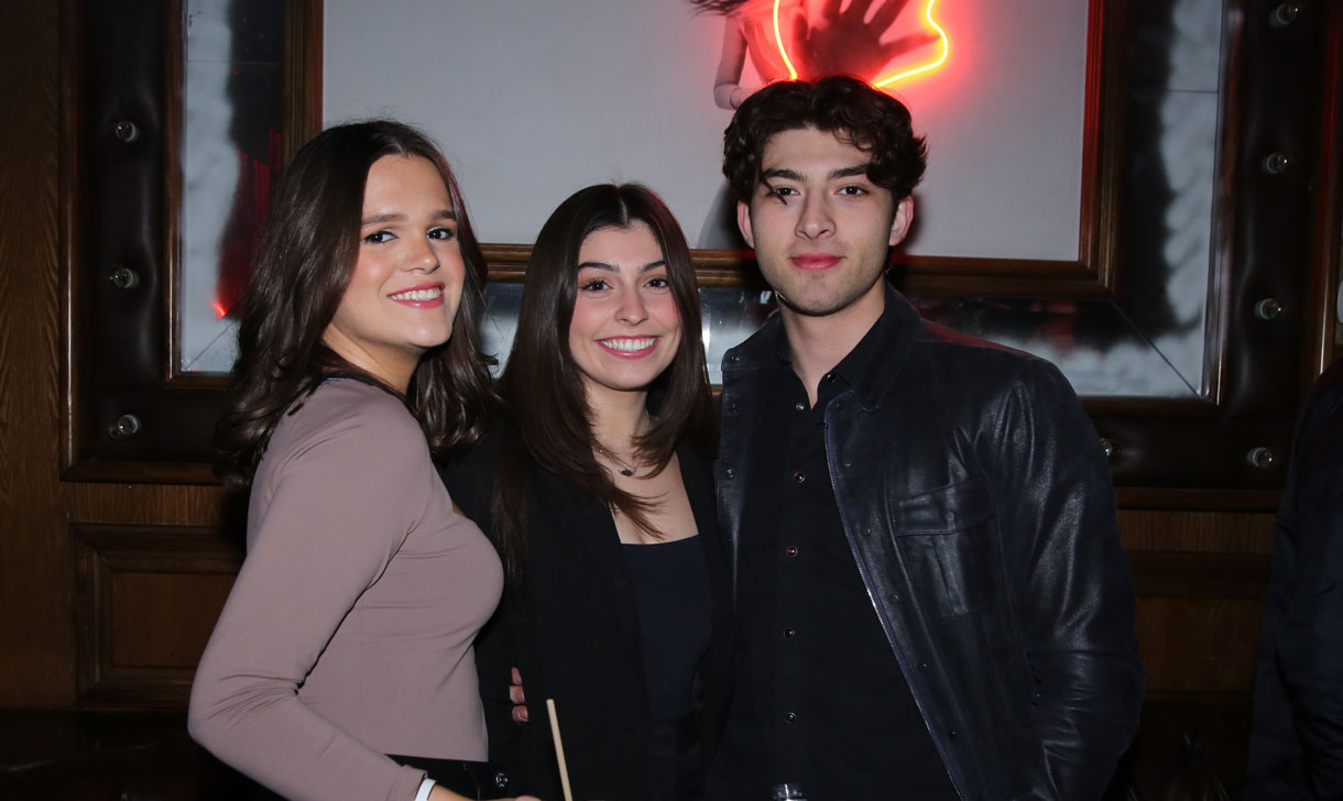 Lucy Benavides, Ana Lucía Martínez y Alvaro Ruiz