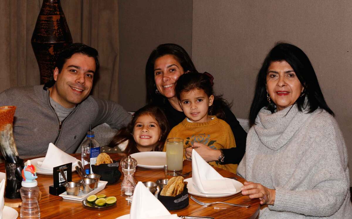 Jp Silva, Caitana Silva, Nayara de León, Amalia Silva y Norma Gamboa