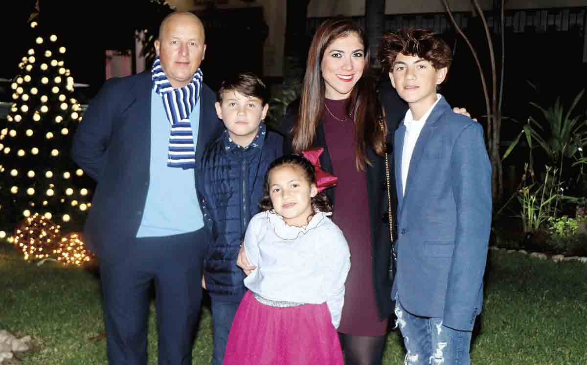 Raúl Niaves, Luis Niaves, Mariana Priego, Mariano Niaves y Andrea Niaves / Fotos: Dennis Hernández