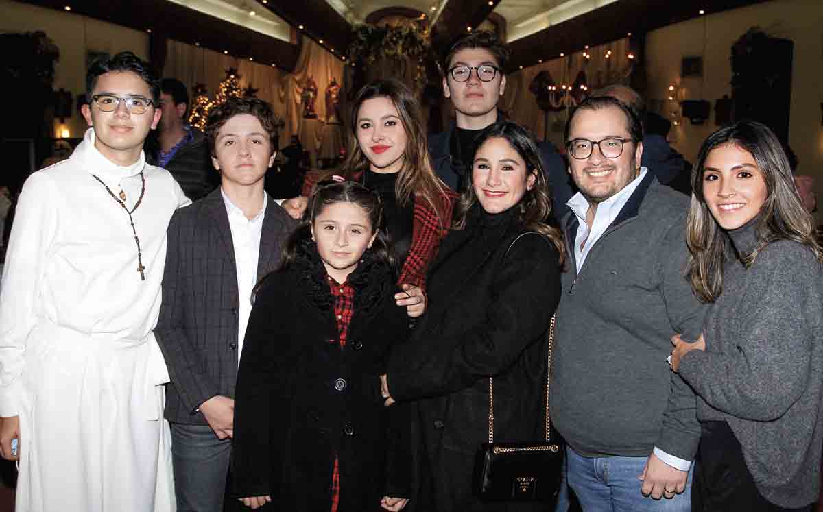 Homero Treviño, Leandro Elizondo, Carmen elizondo, Andrea Elizondo, Toño Díaz, Isabel De García, Sebastián García y Mariali Treviño / Fotos: José Chan