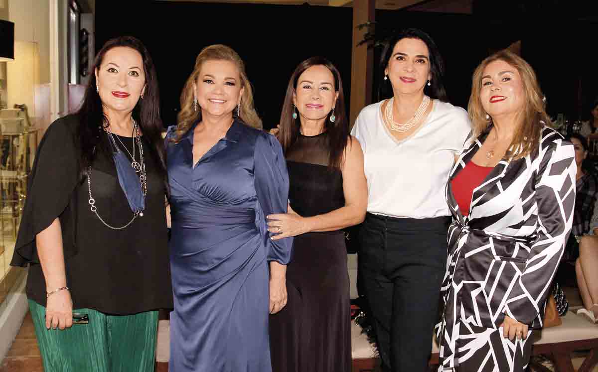 Rocío Alcocer, Inés Rangel, Alba Silvia Carrazco, Mónica Villarreal y Linda Valdes / Fotos: José Chang