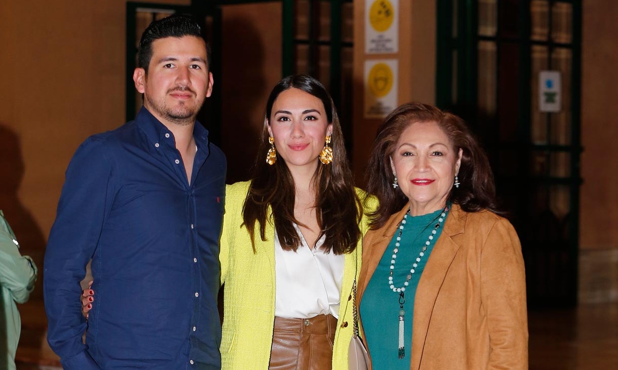 Javier Cortez, Loreta Cortés y Alma Rosa Aguilar