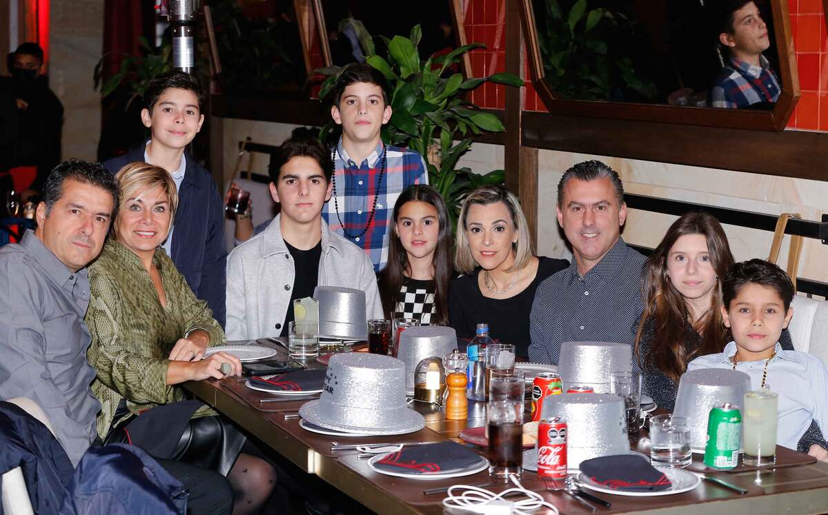 Antonio Fernández, Adriana Buganza, Antonio Fernández, Ana Paula Celorio, Diego Celorio,  Ana Paula Celorio, Carmen Garza, Juan Pablo Celorio, Carisa