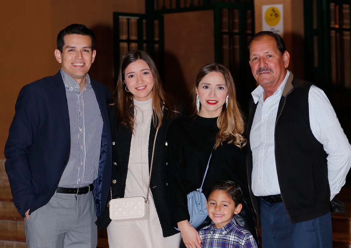 Jaime Cavazos, Mariana Zíñiga, Adriana Zúñiga, Javier Zúñiga y Pato Palomino