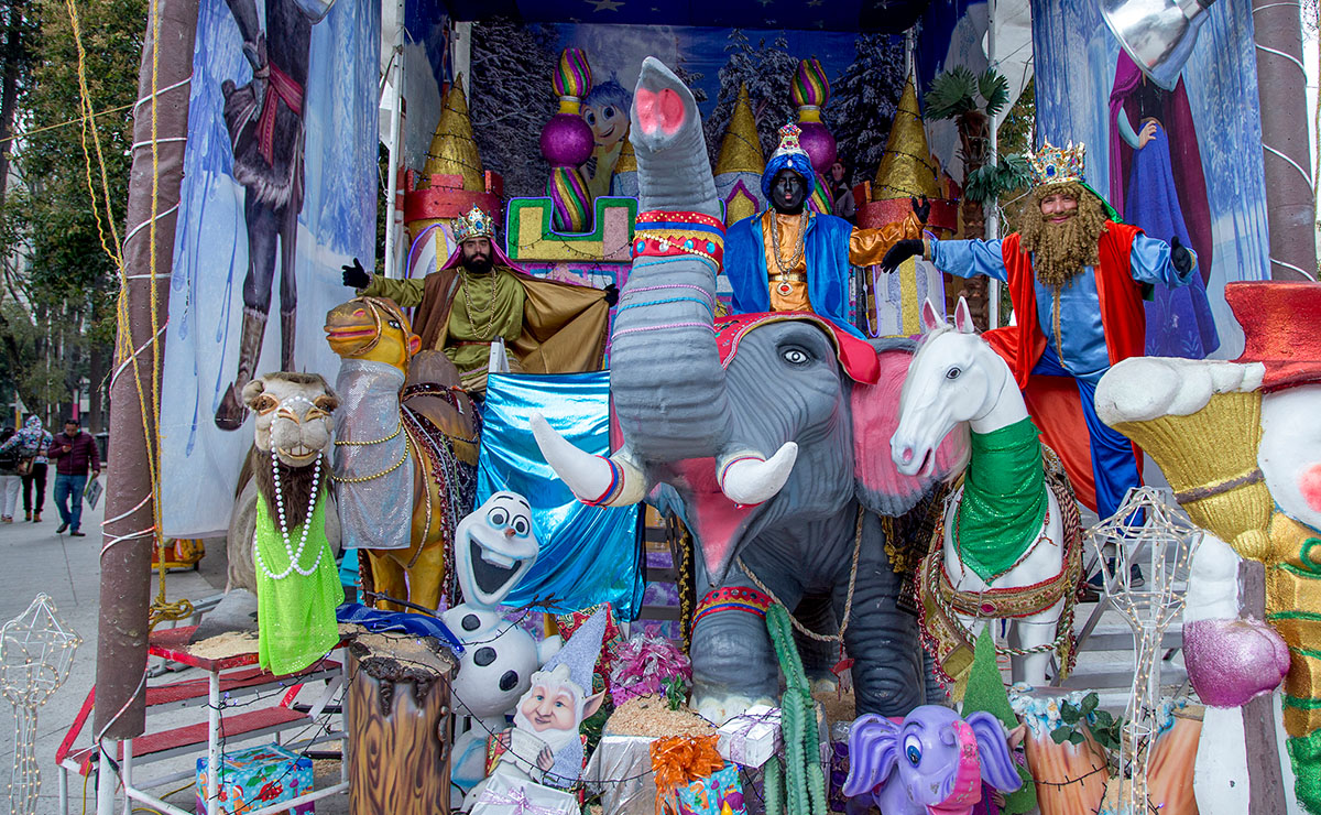 Los Reyes Magos se presentaron en la Alameda Central