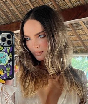 Belinda y el mini vestido de ensueño con el que recibió el 2023 (Foto: Instagram)